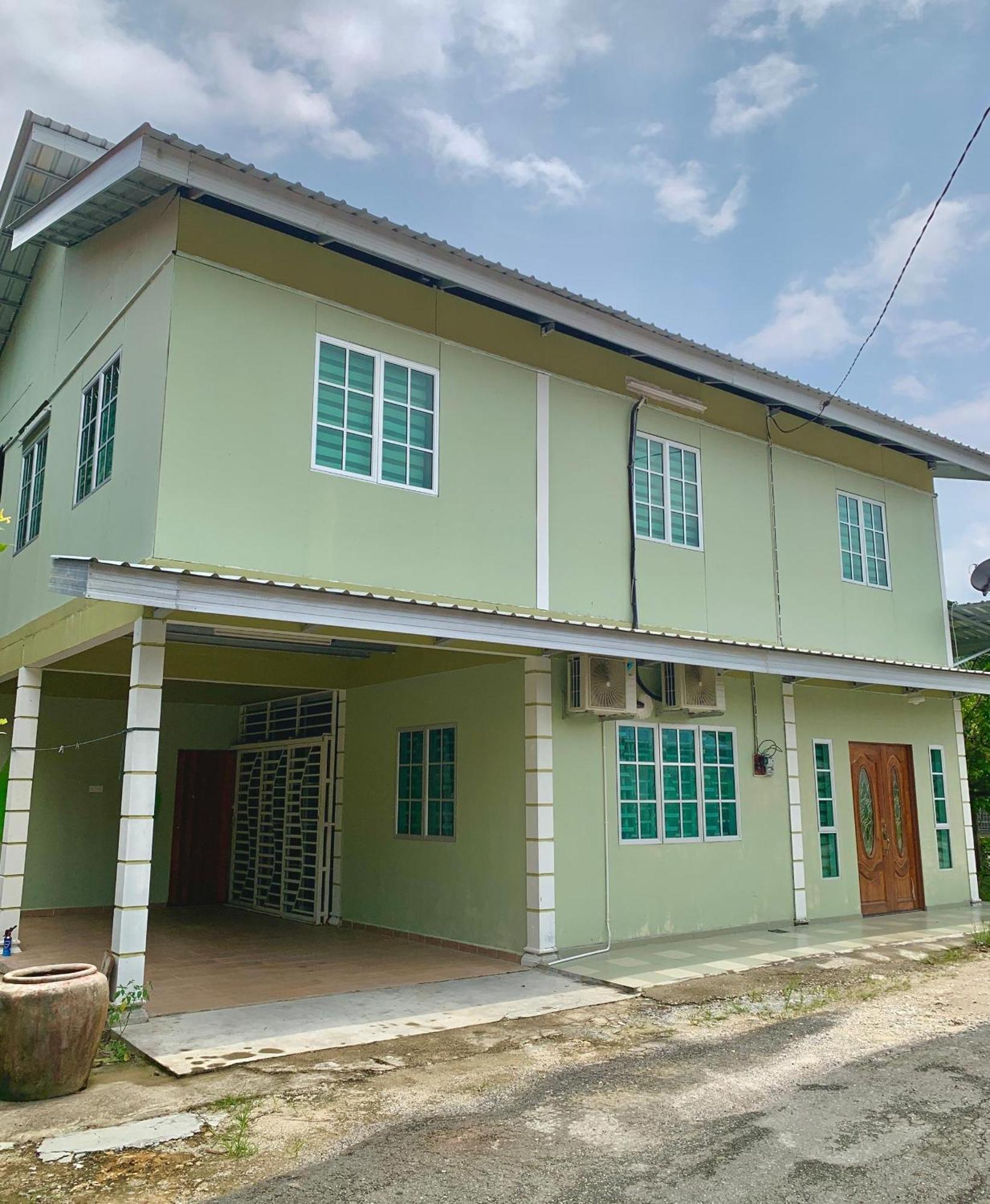 Tiara Inn Homestay 2 Tingkat Pontian Johor Pontian Besar Exterior photo